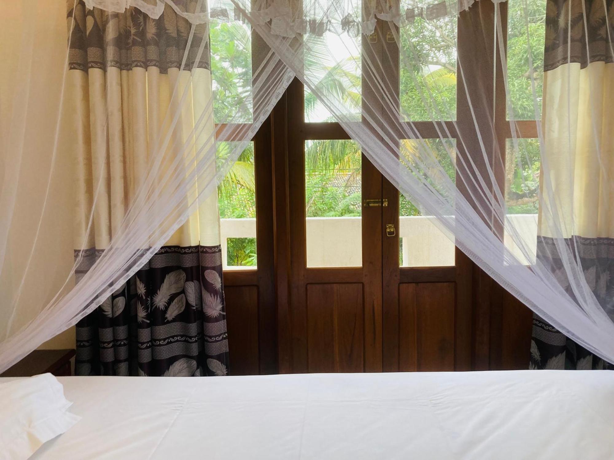 Horizon Guest House Mirissa Bagian luar foto
